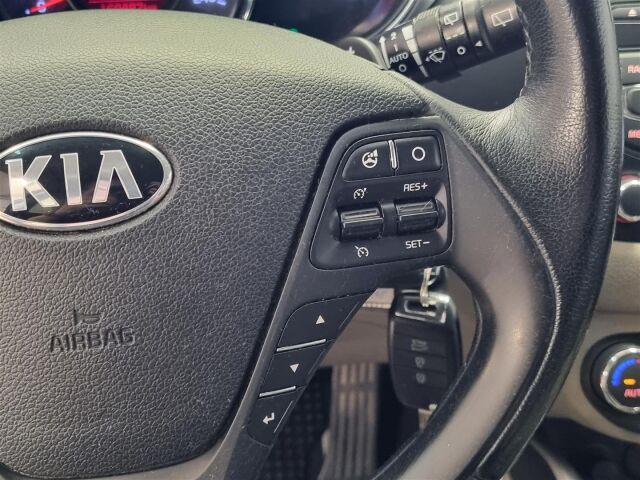 KIA cee'd 2015 1,6 CRDi EX 5D A/T