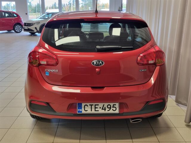 KIA cee'd 2015 1,6 CRDi EX 5D A/T