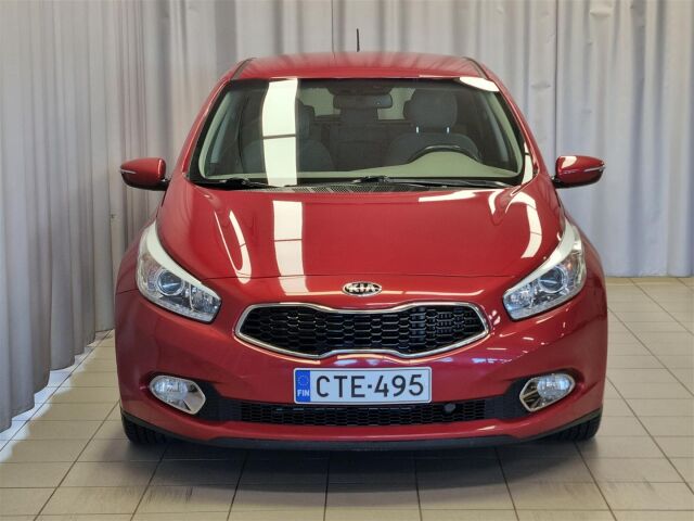 KIA cee'd 2015 1,6 CRDi EX 5D A/T