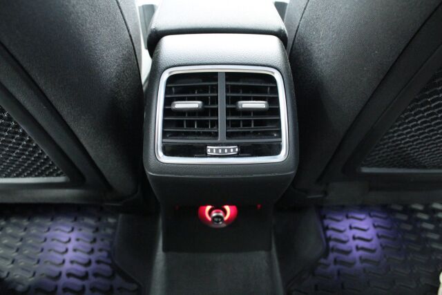 AUDI Q3 2015 Business 1,4 TFSI COD 110 kW S tronic