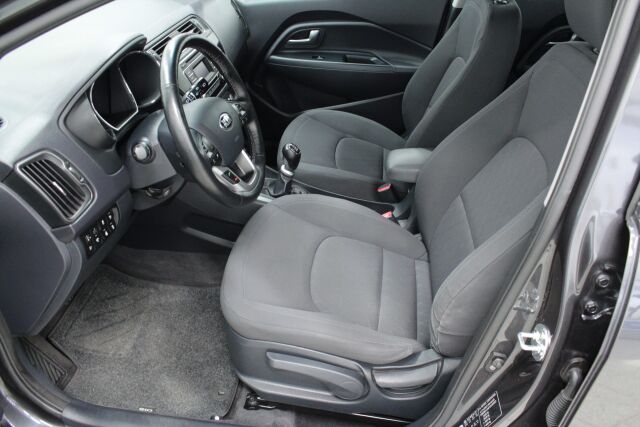 KIA Rio 2015 1,4 ISG EX 5D EcoDynamics