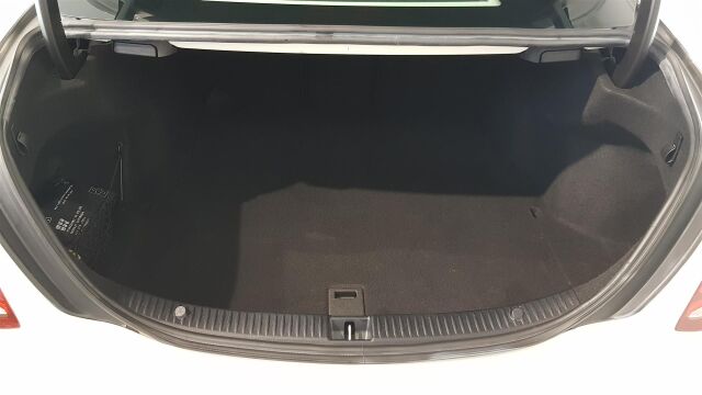MERCEDES-BENZ C 2015 180 BlueTec A Premium Business
