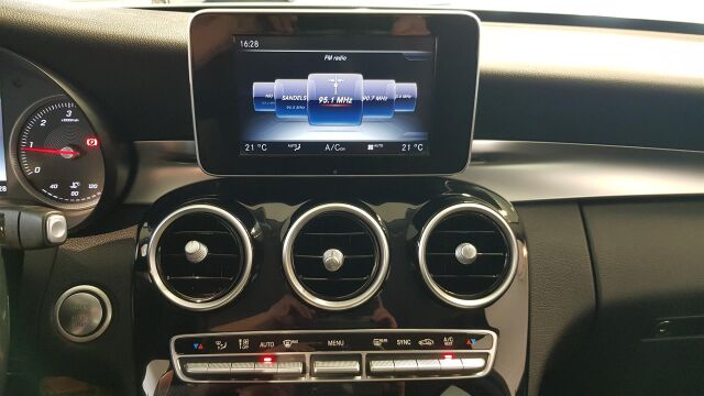 MERCEDES-BENZ C 2015 180 BlueTec A Premium Business