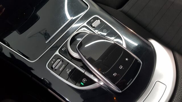 MERCEDES-BENZ C 2015 180 BlueTec A Premium Business