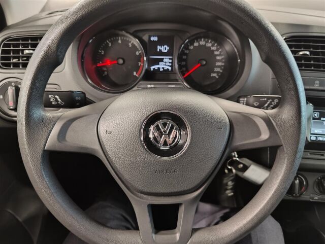 VOLKSWAGEN Polo 2015 Trendline 1,0 55 kW (75 hv) BlueMotion Technology 4-ovinen