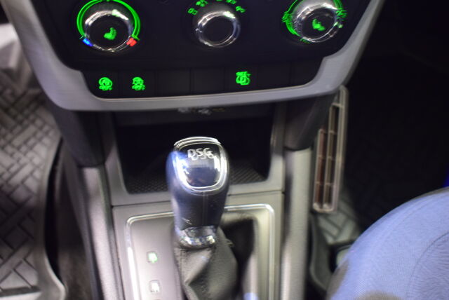 SKODA Yeti 2015 1,6 TDI Ambition DSG Autom.