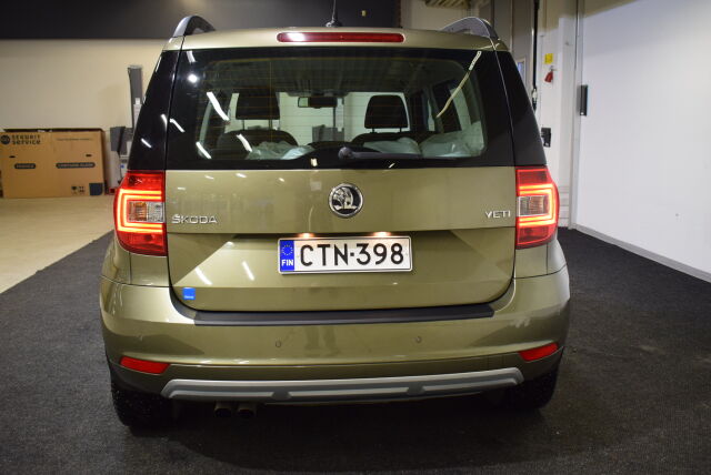 SKODA Yeti 2015 1,6 TDI Ambition DSG Autom.