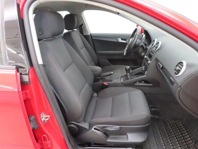 Audi A3 2010 Sportback Attraction Business 1,2 TFSI 77 kW Start-Stop