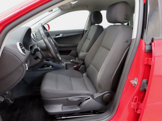 Audi A3 2010 Sportback Attraction Business 1,2 TFSI 77 kW Start-Stop