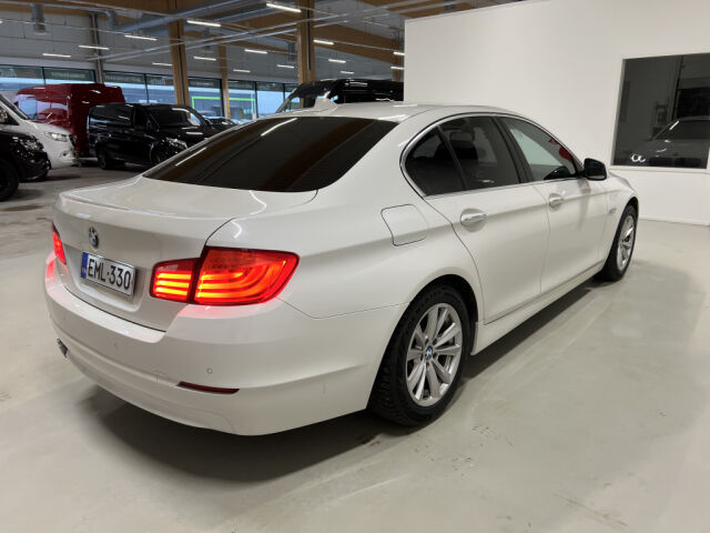 BMW 525d XDRIVE 2013 525d xDrive *Sporttipenkit *Puolinahat *Ratinlämmitys *Kaukovaloavustin *Xenon