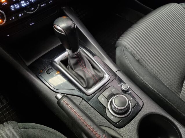 MAZDA Mazda3 2013 5HB 2,2 (150) SKYACTIV-D Premium Plus 6AT 5ov DM2  * Moottorinlämmitin *