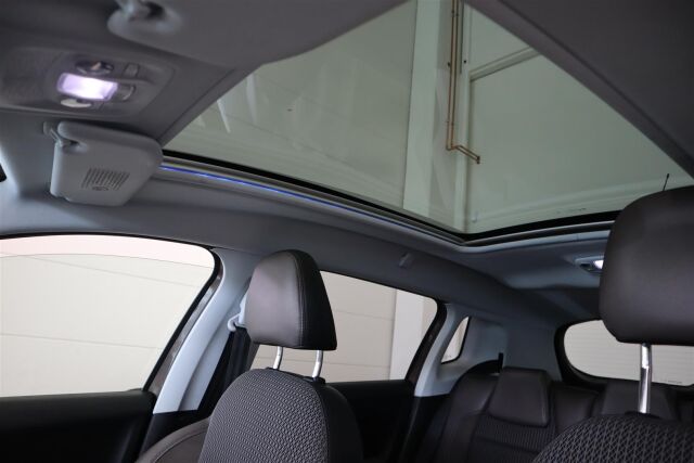 PEUGEOT 2008 2014 Allure e-HDi 92 FAP 2Tronic