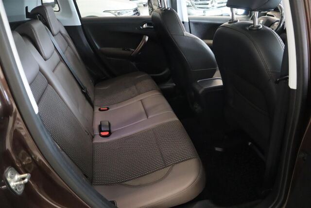 PEUGEOT 2008 2014 Allure e-HDi 92 FAP 2Tronic