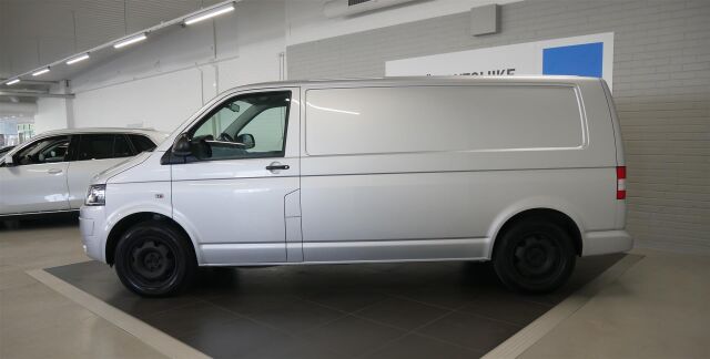 VOLKSWAGEN Transporter 2015 umpipakettiauto pitkä 2,0 TDI 132 kW DSG 4MOTION Classic BlueMotion Tecnhology