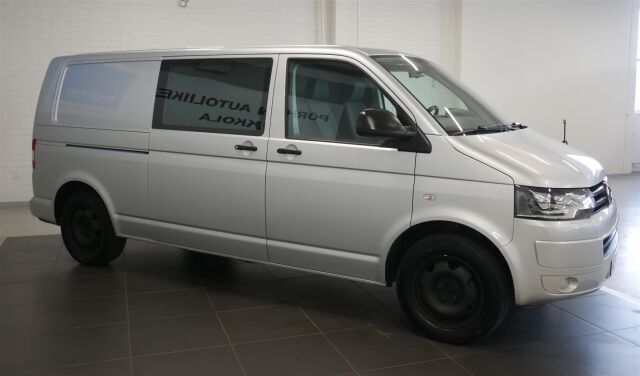 VOLKSWAGEN Transporter 2015 umpipakettiauto pitkä 2,0 TDI 132 kW DSG 4MOTION Classic BlueMotion Tecnhology