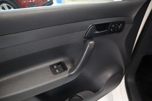 VOLKSWAGEN Caddy Maxi 2015 umpipakettiauto 1,6 TDI 75kW BlueMotion Technology.   Siisti ehjä paku!