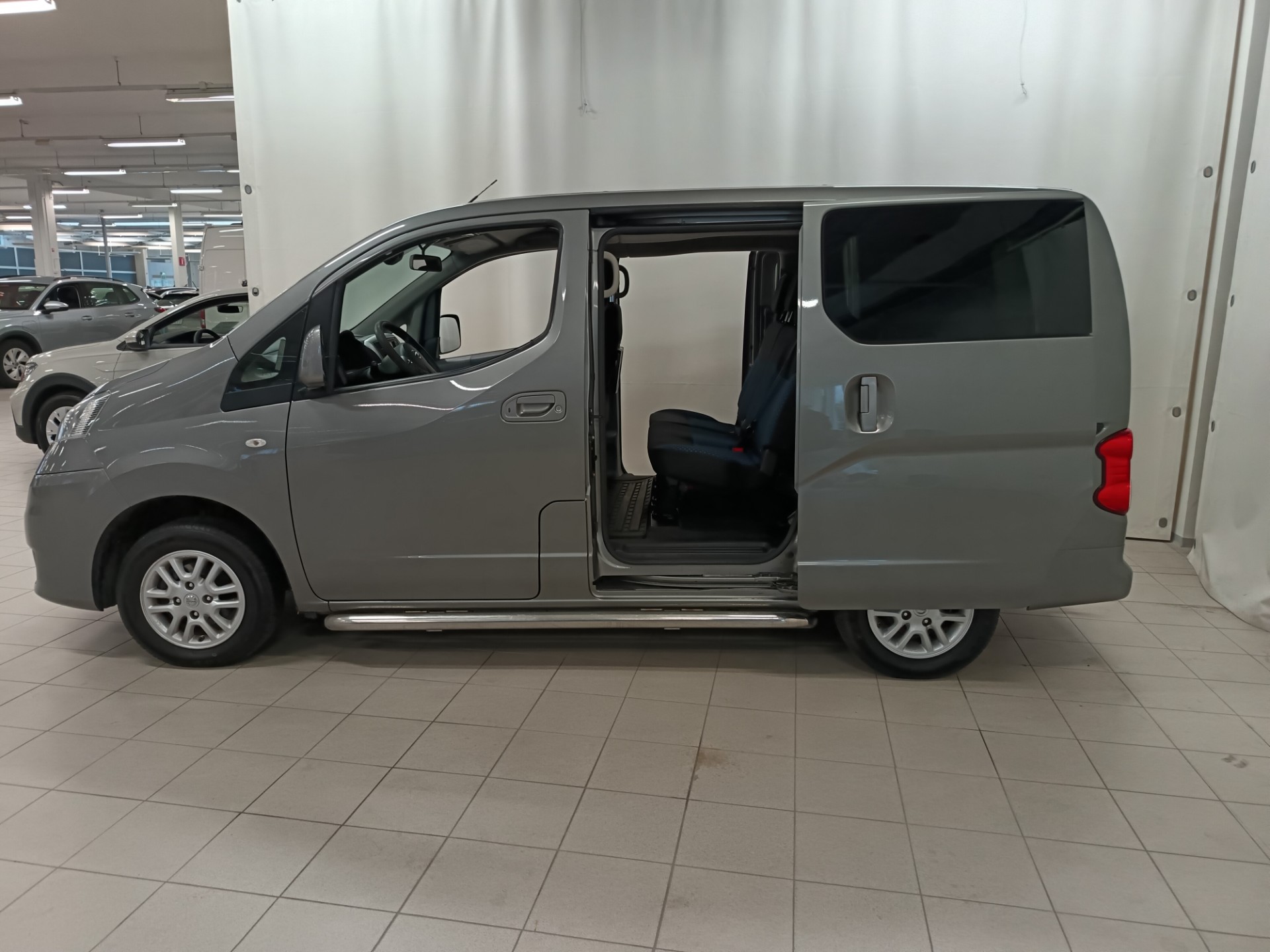 Nissan NV200 2015, kuva 6/25