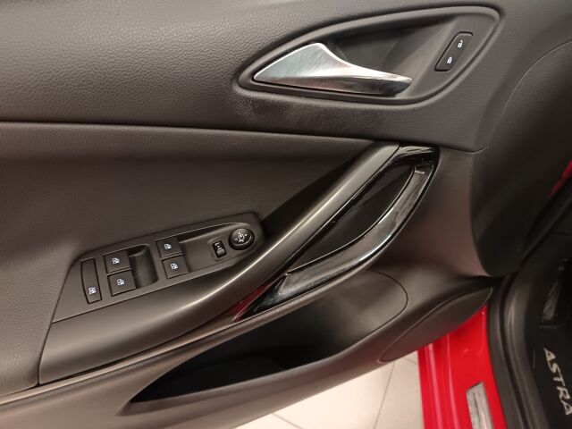 OPEL Astra 2015 5-ov Innovation 1,4 Turbo ecoFLEX Start/Stop 110kW MT6**OIKHEIN HYVÄ PELI KAIKILLA MAUSTHEILLA*