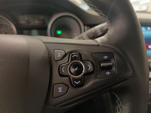 OPEL Astra 2015 5-ov Innovation 1,4 Turbo ecoFLEX Start/Stop 110kW MT6**OIKHEIN HYVÄ PELI KAIKILLA MAUSTHEILLA*