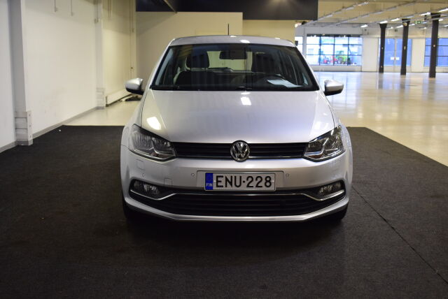 VOLKSWAGEN Polo 2015 Comfortline 1,4 TDI 55 kW (75 hv)JAKOHIHNA VAIHDETTU 5/2025 AJ.72000 KM EBER  LISÄLÄMMI