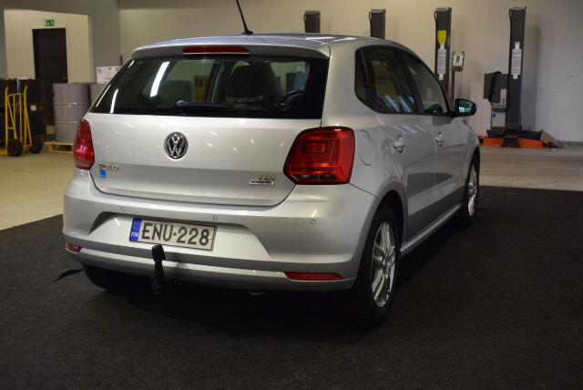 VOLKSWAGEN Polo 2015 Comfortline 1,4 TDI 55 kW (75 hv)JAKOHIHNA VAIHDETTU 5/2025 AJ.72000 KM EBER  LISÄLÄMMI