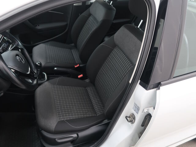 Volkswagen Polo 2015 Comfortline 1,2 TSI 66 kW (90 hv)