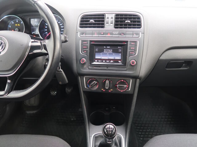 Volkswagen Polo 2015 Comfortline 1,2 TSI 66 kW (90 hv)