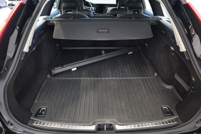 VOLVO V90 2017 D3 AWD Business aut