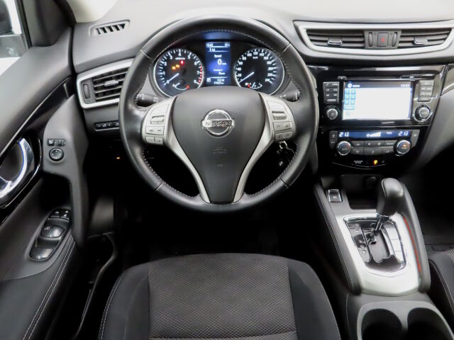 Nissan Qashqai 2016 DIG-T 115 Acenta 2WD Xtronic Safety Pack Connect