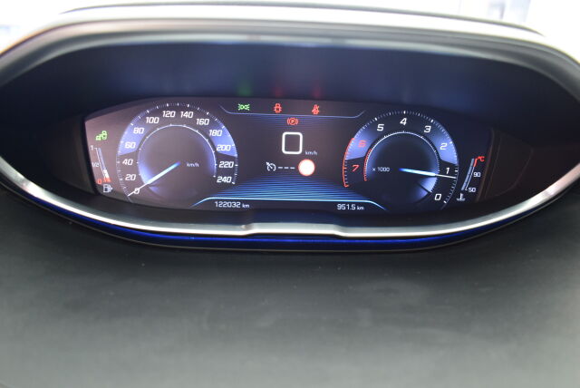 PEUGEOT 3008 2017 Allure PureTech 130