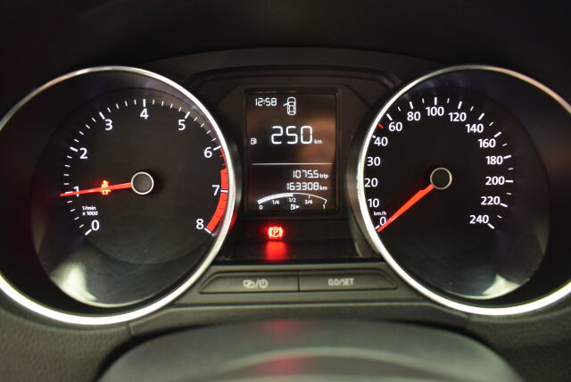 VOLKSWAGEN Polo 2016 Allstar 1,2 TSI 66 kW (90 hv) * Just huollettu*