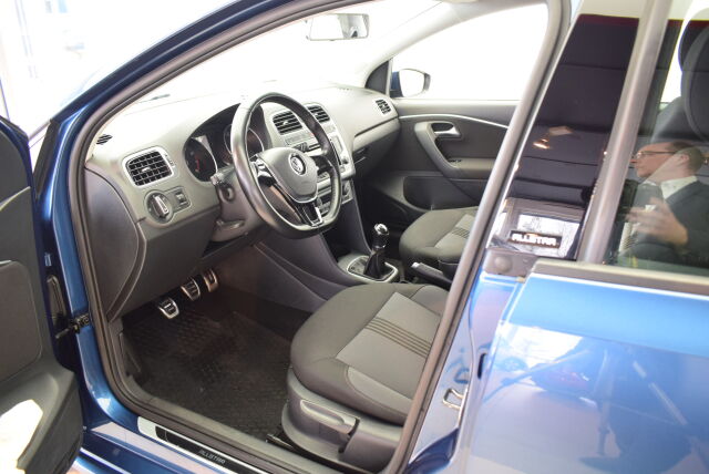 VOLKSWAGEN Polo 2016 Allstar 1,2 TSI 66 kW (90 hv) * Just huollettu*