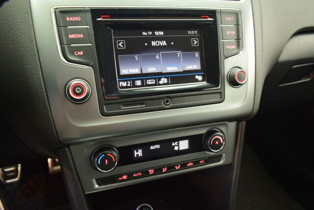 VOLKSWAGEN Polo 2016 Allstar 1,2 TSI 66 kW (90 hv) * Just huollettu*