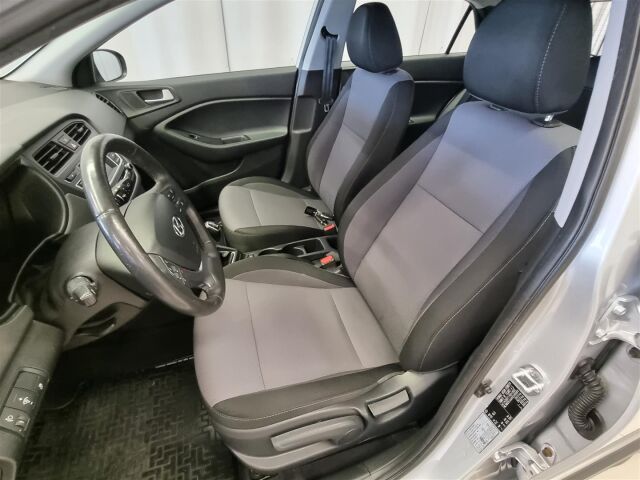 HYUNDAI i20 Active 2017 1,0 T-GDI ISG Comfort Limited / Lohkolämmitin / P-Tutka / Lämmitettävä ratti