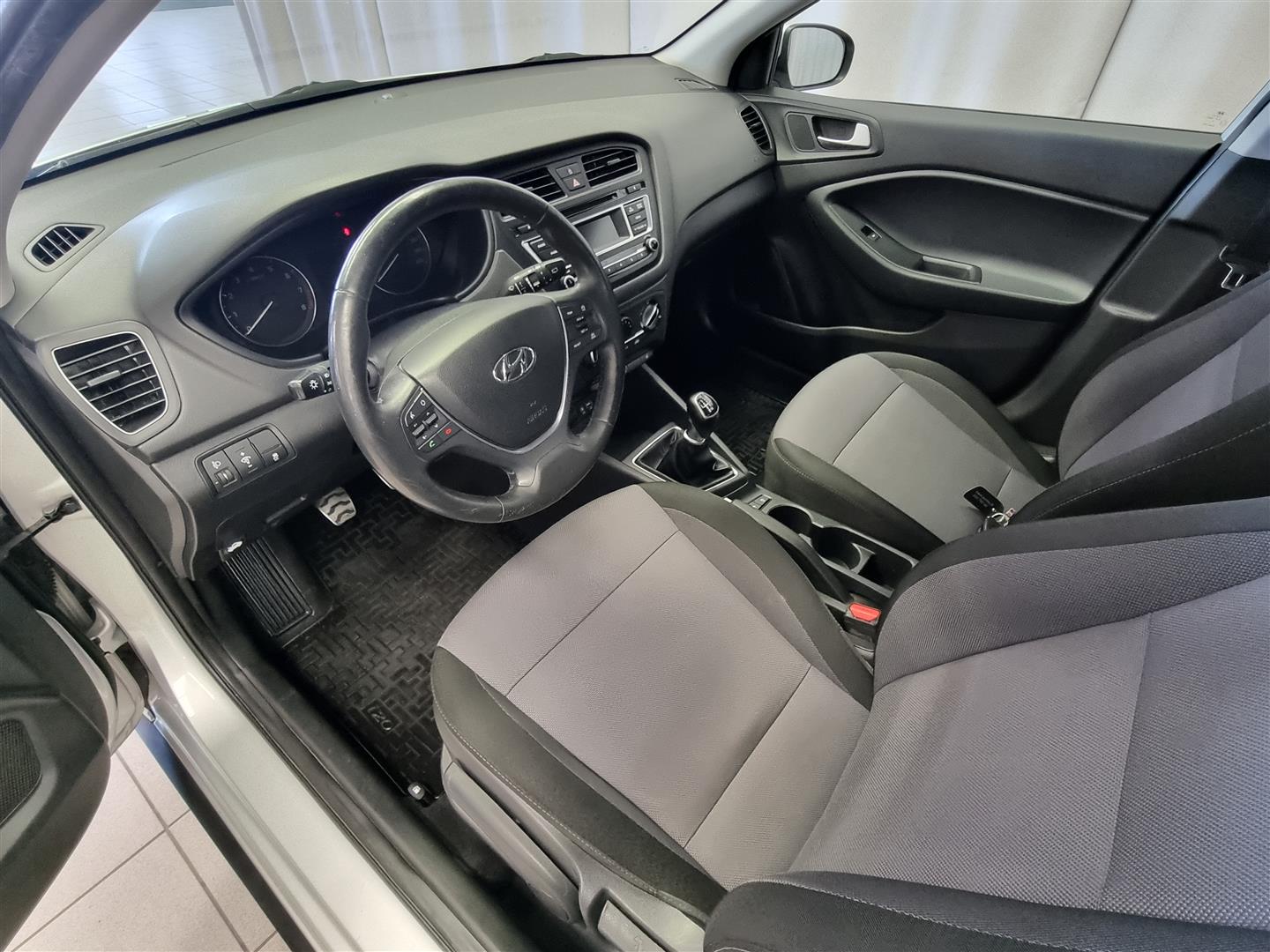 Hyundai i20 2017, kuva 7/19