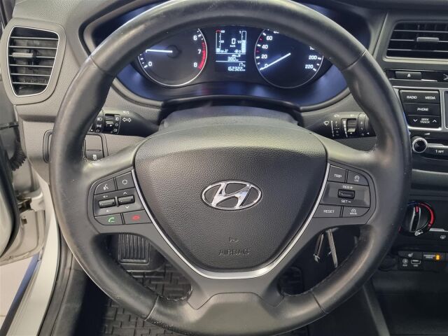 HYUNDAI i20 Active 2017 1,0 T-GDI ISG Comfort Limited / Lohkolämmitin / P-Tutka / Lämmitettävä ratti