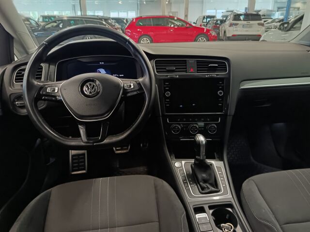 VOLKSWAGEN Golf 2017 Variant Alltrack 2,0 TDI 135 kW (184 hv) 4MOTION DSG-automaatti Winter Edition