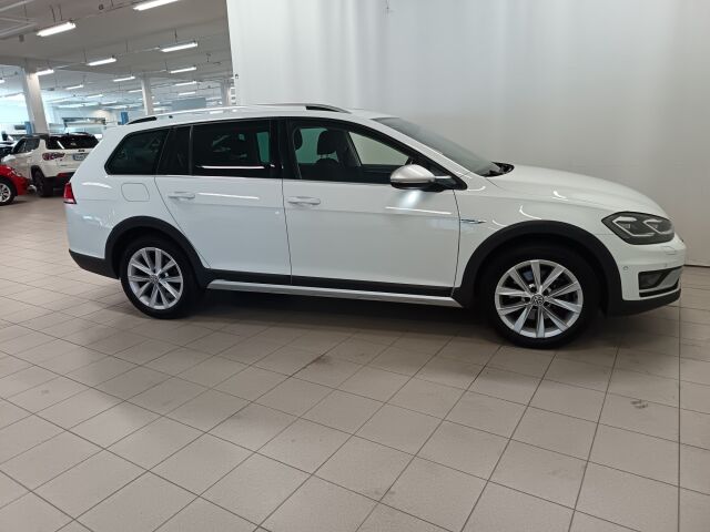 VOLKSWAGEN Golf 2017 Variant Alltrack 2,0 TDI 135 kW (184 hv) 4MOTION DSG-automaatti Winter Edition