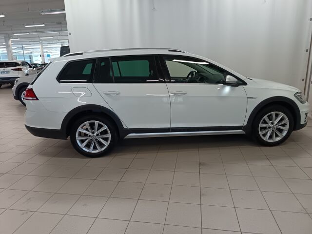 VOLKSWAGEN Golf 2017 Variant Alltrack 2,0 TDI 135 kW (184 hv) 4MOTION DSG-automaatti Winter Edition