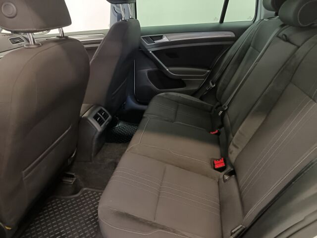 VOLKSWAGEN Golf 2017 Variant Alltrack 2,0 TDI 135 kW (184 hv) 4MOTION DSG-automaatti Winter Edition