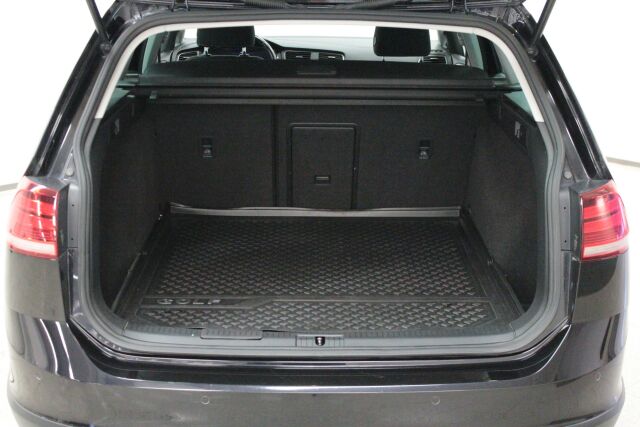 VOLKSWAGEN Golf 2017 Variant Alltrack 1,8 TSI 132 kW (180 hv) 4MOTION DSG-automaatti