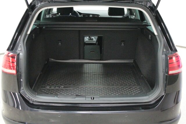 VOLKSWAGEN Golf 2017 Variant Alltrack 1,8 TSI 132 kW (180 hv) 4MOTION DSG-automaatti