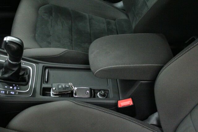 VOLKSWAGEN Golf 2017 Variant Alltrack 1,8 TSI 132 kW (180 hv) 4MOTION DSG-automaatti