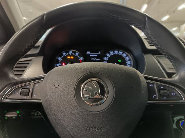 SKODA Fabia 2017 Combi 1,2 TSI 110 Style DSG Autom.**NÄTTI JA NÄPPÄRÄ PIKKUFARKKU*