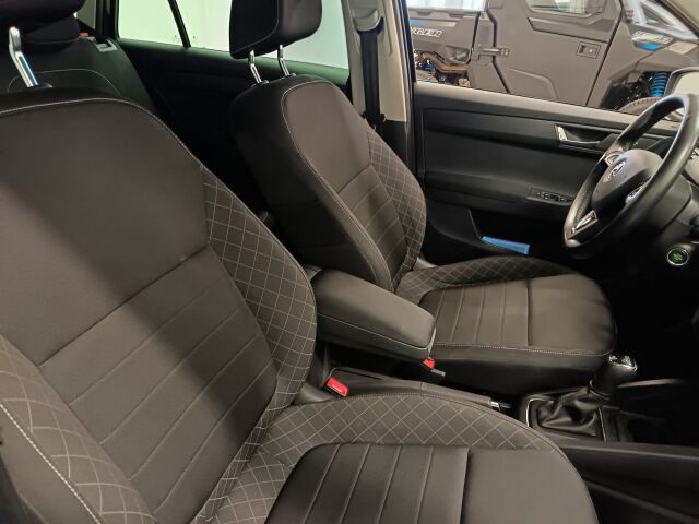 SKODA Fabia 2017 Combi 1,2 TSI 110 Style DSG Autom.**NÄTTI JA NÄPPÄRÄ PIKKUFARKKU*