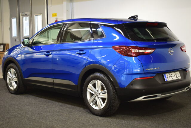 OPEL Grandland X 2018 Innovation 1,2 Turbo Start/Stop 96 kW AT6*Navi, keyless, Jakohihna vaihdettu*
