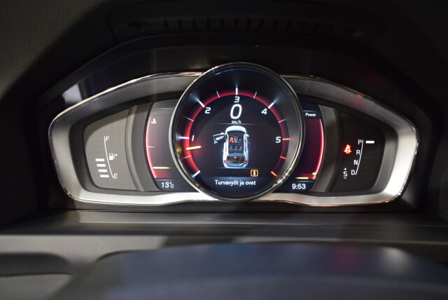 VOLVO V60 Cross Country 2018 D4 AWD Classic aut  * Tarkasti huollettu* Navi*