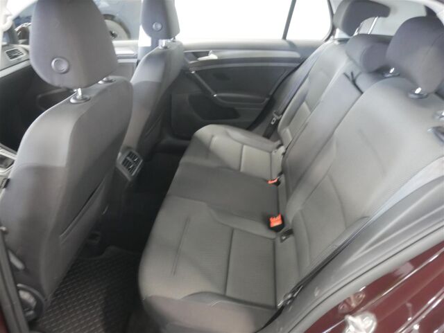 VOLKSWAGEN Golf 2018 Comfortline 1,0 TSI 81 kW (110 hv) DSG-automaatti NAVI, PERUUTUSKAMERA, ADAPTIIVIVAKKARI!