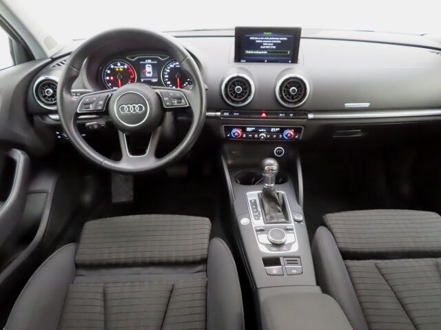 AUDI A3 2018 Sedan Pro Business Sport Edition 1,5 TFSI COD 110 kW S tronic
