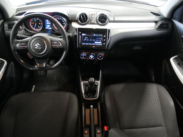 SUZUKI Swift 2018 1,2 DUALJET 4WD GLX 5MT HYBRID / 1-om / 2 x renkaat / Adapt. vakkari / Navi / Kamera / Koukku